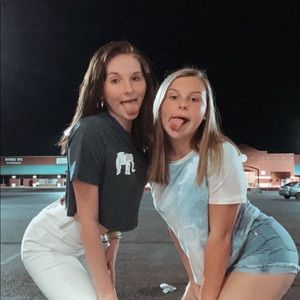 Meet your Posher, Lakin